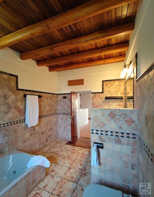 Casa Bet Con Piscina Y Jardin. Holiday home