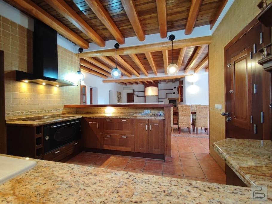 Casa Bet Con Piscina Y Jardin. Sant Miquel De Balansat